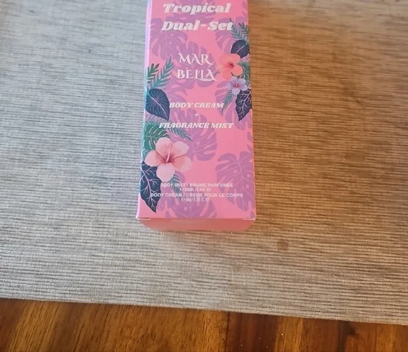 Solo En Ibiza Mar Bella Fragrance Body Mist & Cream. - Picture 3 of 5